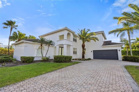 House in Palmetto Bay, Florida 6 bedrooms, 344.67 sq.m. № 2067477 - photo 17