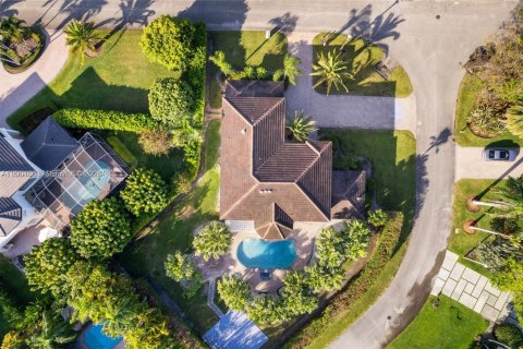 House in Palmetto Bay, Florida 6 bedrooms, 344.67 sq.m. № 2067477 - photo 11