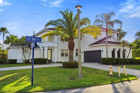 House in Palmetto Bay, Florida 6 bedrooms, 344.67 sq.m. № 2067477 - photo 14