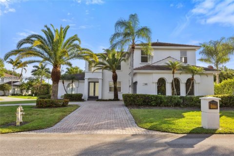 House in Palmetto Bay, Florida 6 bedrooms, 344.67 sq.m. № 2067477 - photo 15