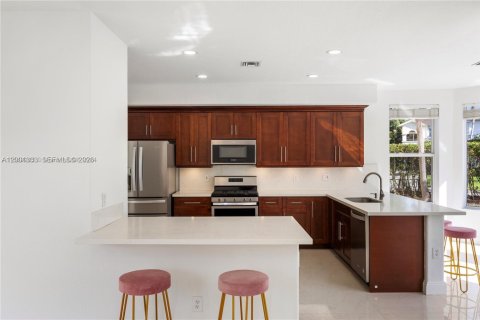 House in Palmetto Bay, Florida 6 bedrooms, 344.67 sq.m. № 2067477 - photo 21