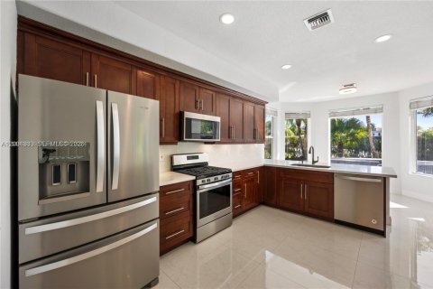House in Palmetto Bay, Florida 6 bedrooms, 344.67 sq.m. № 2067477 - photo 23