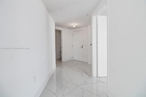Condominio en venta en Sunny Isles Beach, Florida, 3 dormitorios, 175.77 m2 № 1738427 - foto 25