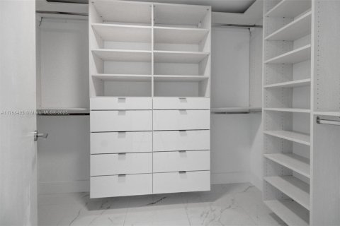 Condominio en venta en Sunny Isles Beach, Florida, 3 dormitorios, 175.77 m2 № 1738427 - foto 15