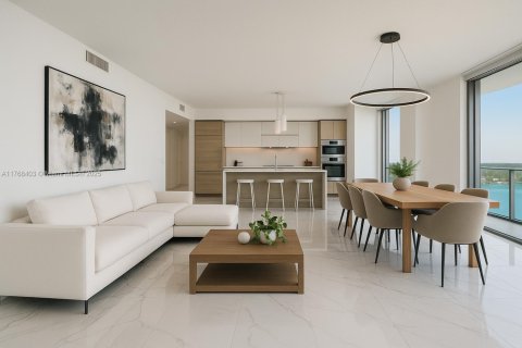 Condominio en venta en Sunny Isles Beach, Florida, 3 dormitorios, 175.77 m2 № 1738427 - foto 1