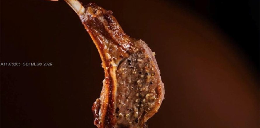 Propiedad comercial en Doral, Florida № 2043783