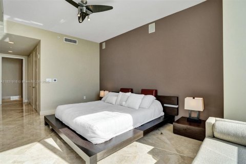 Condominio en alquiler en Sunny Isles Beach, Florida, 3 dormitorios, 174.01 m2 № 1934350 - foto 20