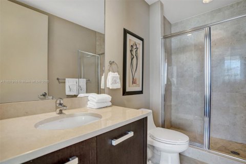 Condominio en alquiler en Sunny Isles Beach, Florida, 3 dormitorios, 174.01 m2 № 1934350 - foto 30