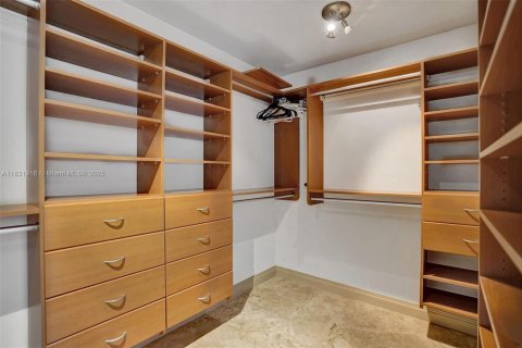 Condominio en alquiler en Sunny Isles Beach, Florida, 3 dormitorios, 174.01 m2 № 1934350 - foto 23