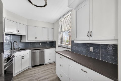Купить кондоминиум в Норт-Палм-Бич, Флорида 3 комнаты, 115.57м2, № 2146888 - фото 6
