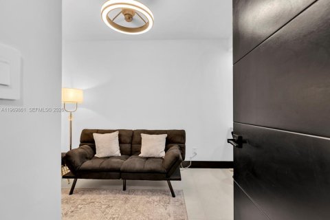 Condominio en venta en Sunny Isles Beach, Florida, 1 dormitorio, 93.37 m2 № 2030682 - foto 24