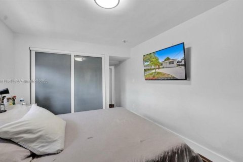 Casa en alquiler en Dania Beach, Florida, 2 dormitorios, 159.98 m2 № 1974393 - foto 7