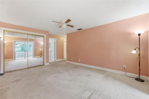 House in Orlando, Florida 3 bedrooms, 183.3 sq.m. № 2330096 - photo 19