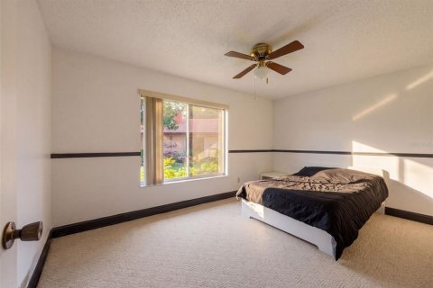 House in Orlando, Florida 3 bedrooms, 183.3 sq.m. № 2330096 - photo 7
