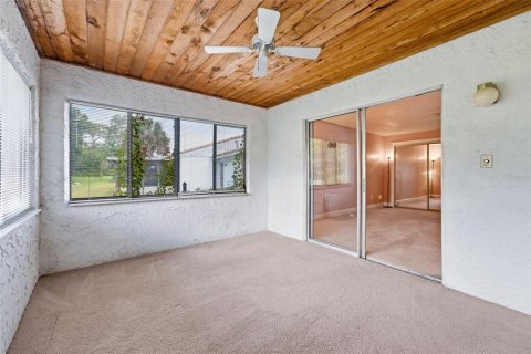 House in Orlando, Florida 3 bedrooms, 183.3 sq.m. № 2330096 - photo 22