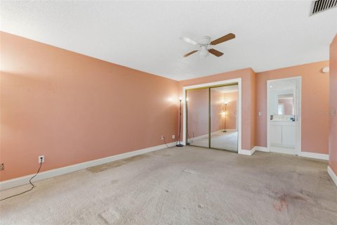 House in Orlando, Florida 3 bedrooms, 183.3 sq.m. № 2330096 - photo 18
