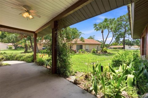 House in Orlando, Florida 3 bedrooms, 183.3 sq.m. № 2330096 - photo 10