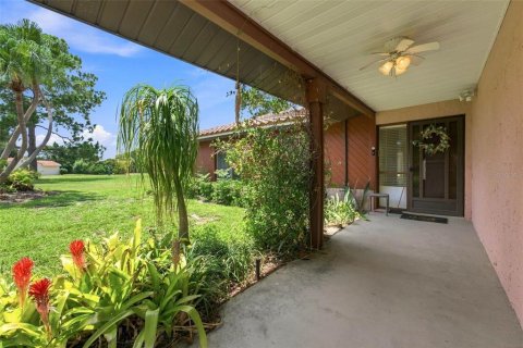 House in Orlando, Florida 3 bedrooms, 183.3 sq.m. № 2330096 - photo 11
