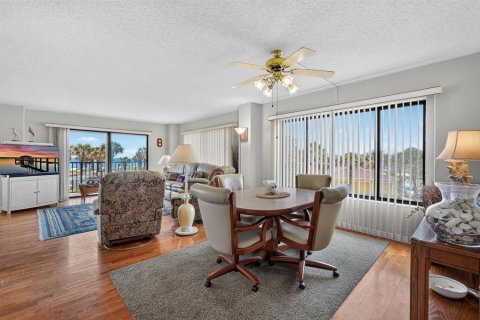 Copropriété à vendre à Flagler Beach, Floride: 3 chambres, 159.98 m2 № 2198312 - photo 13