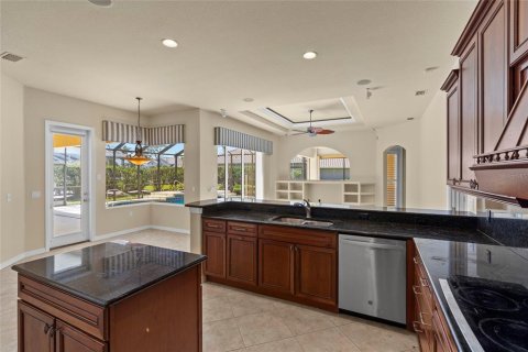 House in North Port, Florida 3 bedrooms, 250.84 sq.m. № 1580431 - photo 9