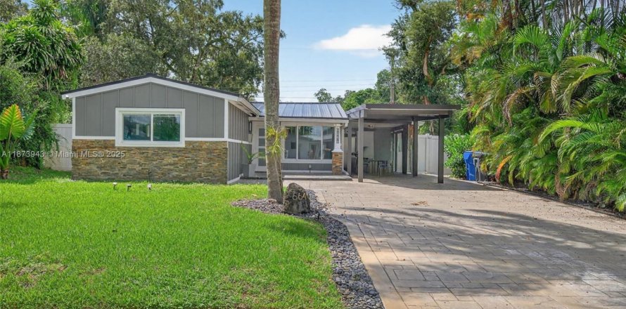 Casa en Hollywood, Florida 3 dormitorios, 96.9 m2 № 1928159