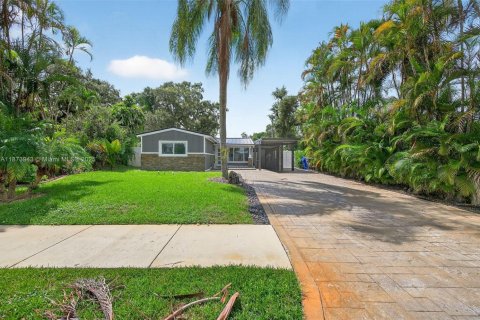 Casa en venta en Hollywood, Florida, 3 dormitorios, 96.9 m2 № 1928159 - foto 2