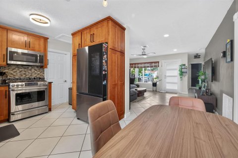 Casa en venta en Hollywood, Florida, 3 dormitorios, 96.9 m2 № 1928159 - foto 14