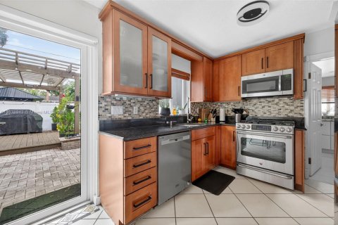 Casa en venta en Hollywood, Florida, 3 dormitorios, 96.9 m2 № 1928159 - foto 16