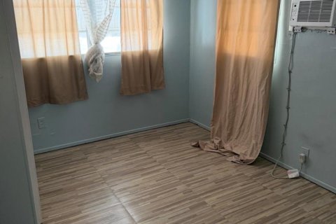 Снять в аренду виллу или дом в Халландейл-Бич, Флорида 1 комната, 39.95м2, № 2085700 - фото 6