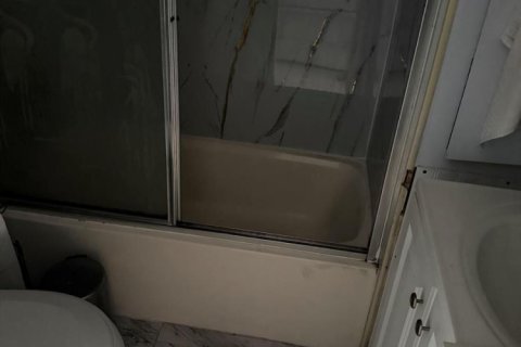 Снять в аренду виллу или дом в Халландейл-Бич, Флорида 1 комната, 39.95м2, № 2085700 - фото 9