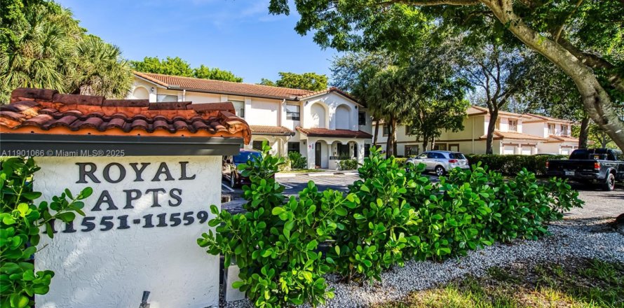 Таунхаус в Корал-Спрингс, Флорида 2 спальни, 131.09м2 № 1956454