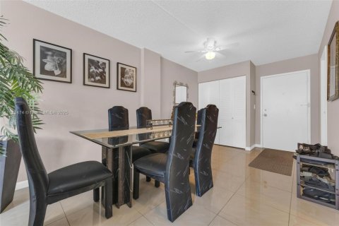 Купить кондоминиум в Халландейл-Бич, Флорида 2 спальни, 111.48м2, № 1923987 - фото 13