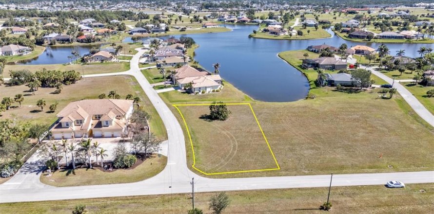 Land in Punta Gorda, Florida № 1525151