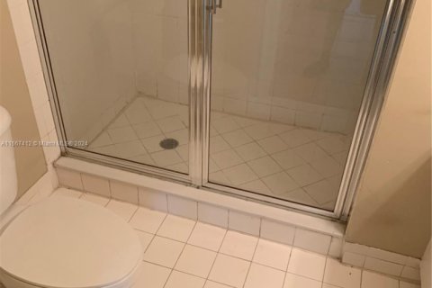 Condo in Coconut Creek, Florida, 2 bedrooms  № 1710903 - photo 10
