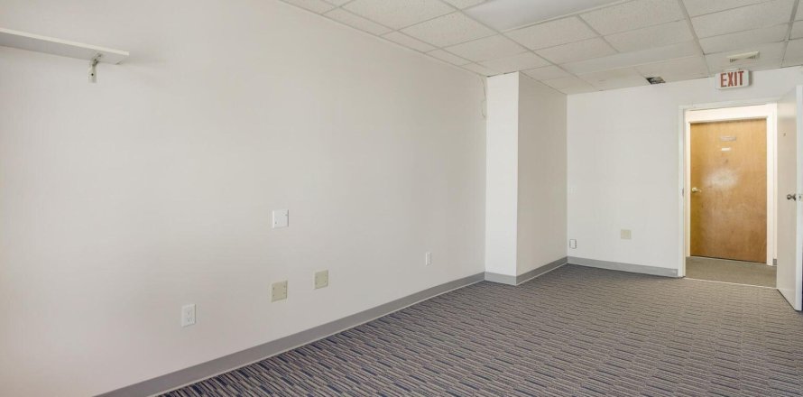 Propiedad comercial en Lake Worth, Florida № 1099076
