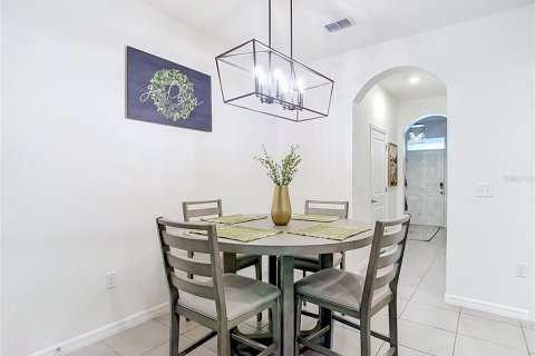 Touwnhouse à louer à Brandon, Floride: 3 chambres, 155.43 m2 № 2418568 - photo 24