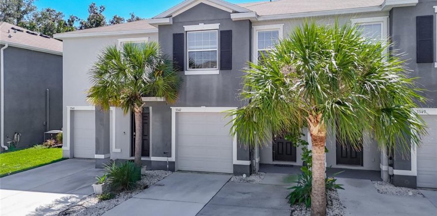 Touwnhouse à Brandon, Floride 3 chambres, 155.43 m2 № 2418568