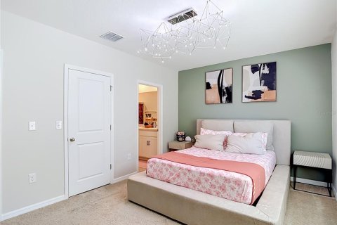 Touwnhouse à louer à Brandon, Floride: 3 chambres, 155.43 m2 № 2418568 - photo 5