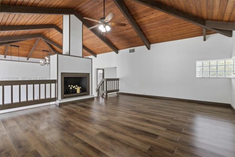 Casa en alquiler en Cutler Bay, Florida, 5 dormitorios, 315.87 m2 № 1991286 - foto 4