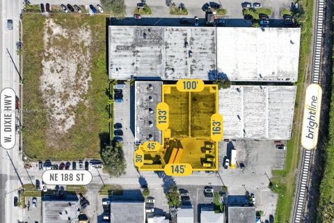 Propiedad comercial en venta en Miami, Florida № 1702823 - foto 20