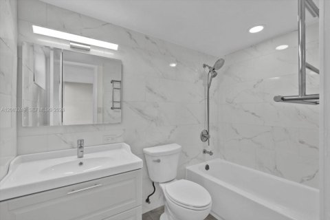 Condominio en venta en Sunny Isles Beach, Florida, 2 dormitorios, 83.05 m2 № 2274973 - foto 19