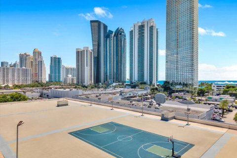 Condominio en venta en Sunny Isles Beach, Florida, 2 dormitorios, 83.05 m2 № 2274973 - foto 30