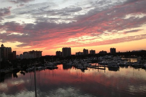 Condo in Sarasota, Florida, 3 bedrooms  № 2094600