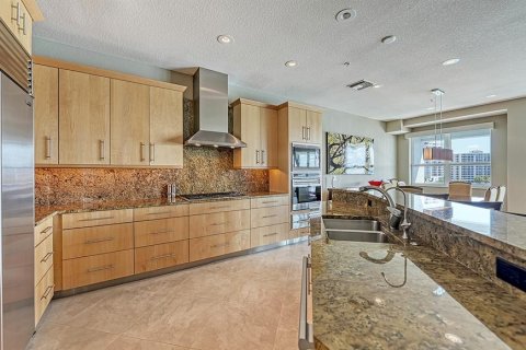 Condo in Sarasota, Florida, 3 bedrooms  № 2094600 - photo 21