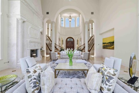 House in Boca Raton, Florida 8 bedrooms, 850.52 sq.m. № 2146966 - photo 13