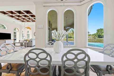 House in Boca Raton, Florida 8 bedrooms, 850.52 sq.m. № 2146966 - photo 28