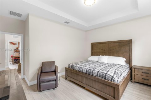 Townhouse in Hialeah, Florida 3 bedrooms, 137.77 sq.m. № 2000303 - photo 14