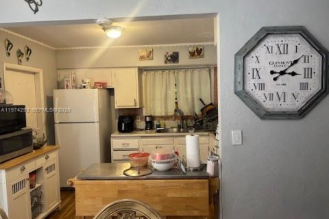 Купить виллу или дом в Норт-Майами, Флорида 3 спальни, 175.59м2, № 2045983 - фото 7