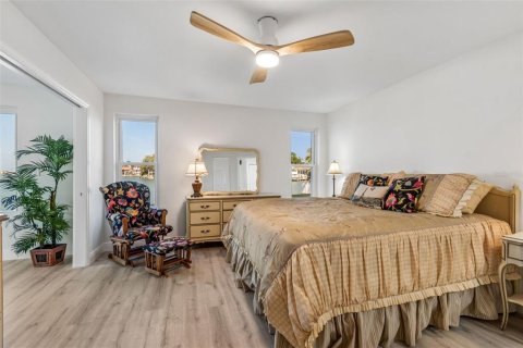 Copropriété à vendre à Gulfport, Floride: 2 chambres, 131.92 m2 № 2147620 - photo 19