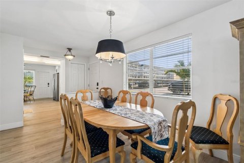 Copropriété à vendre à Gulfport, Floride: 2 chambres, 131.92 m2 № 2147620 - photo 10